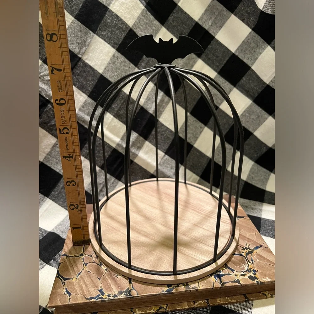 NWOT TARGET METAL HALLOWEEN CLOCHE.